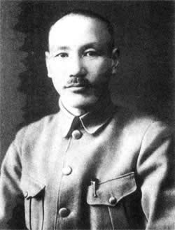 蒋介石东山再起，复任总司令（历史上今天lssjt.com）